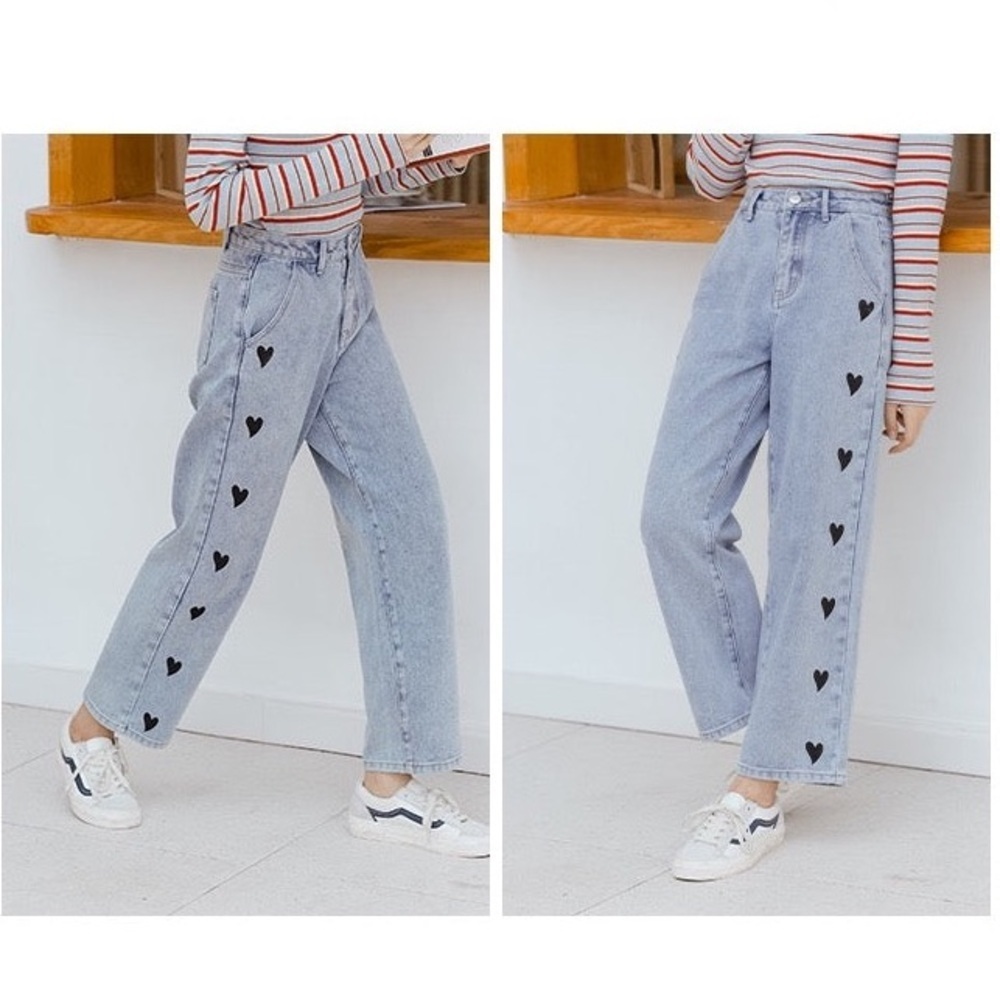 Embroidered Heart Jeans - Picture 4 of 4